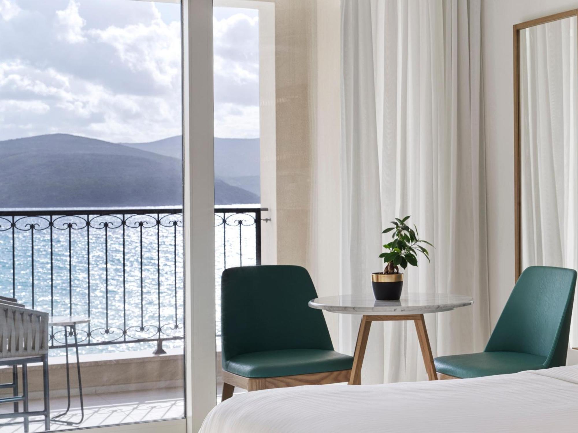 Отель The Chedi Lustica Bay Тиват Экстерьер фото