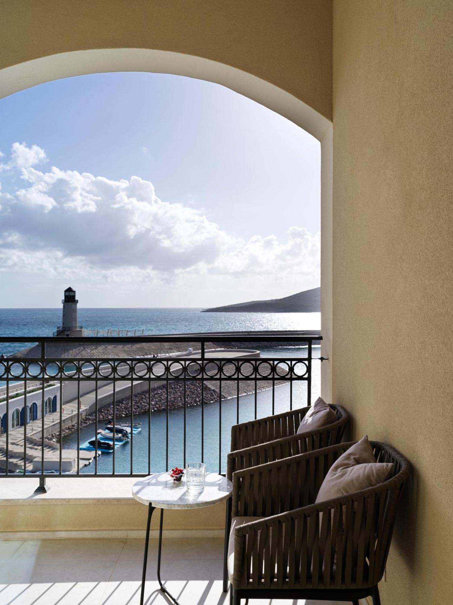 Отель The Chedi Lustica Bay Тиват Экстерьер фото